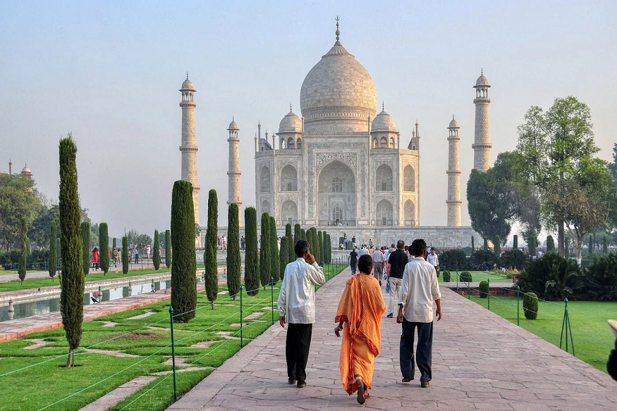 trip to Taj Mahal from Delhi